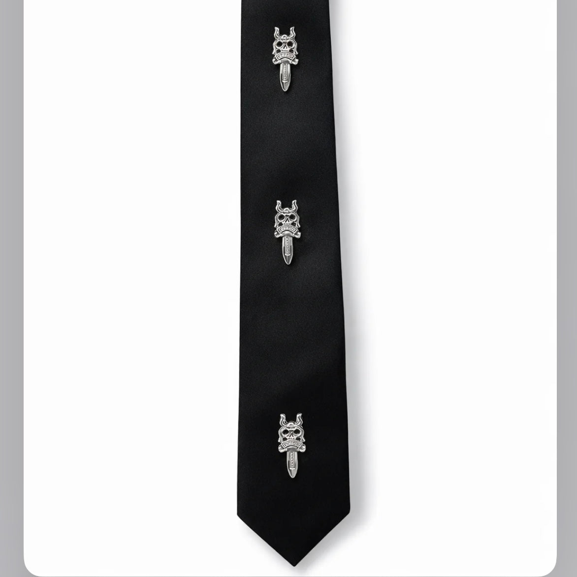 CH TIE WHITE 4 CHARMS