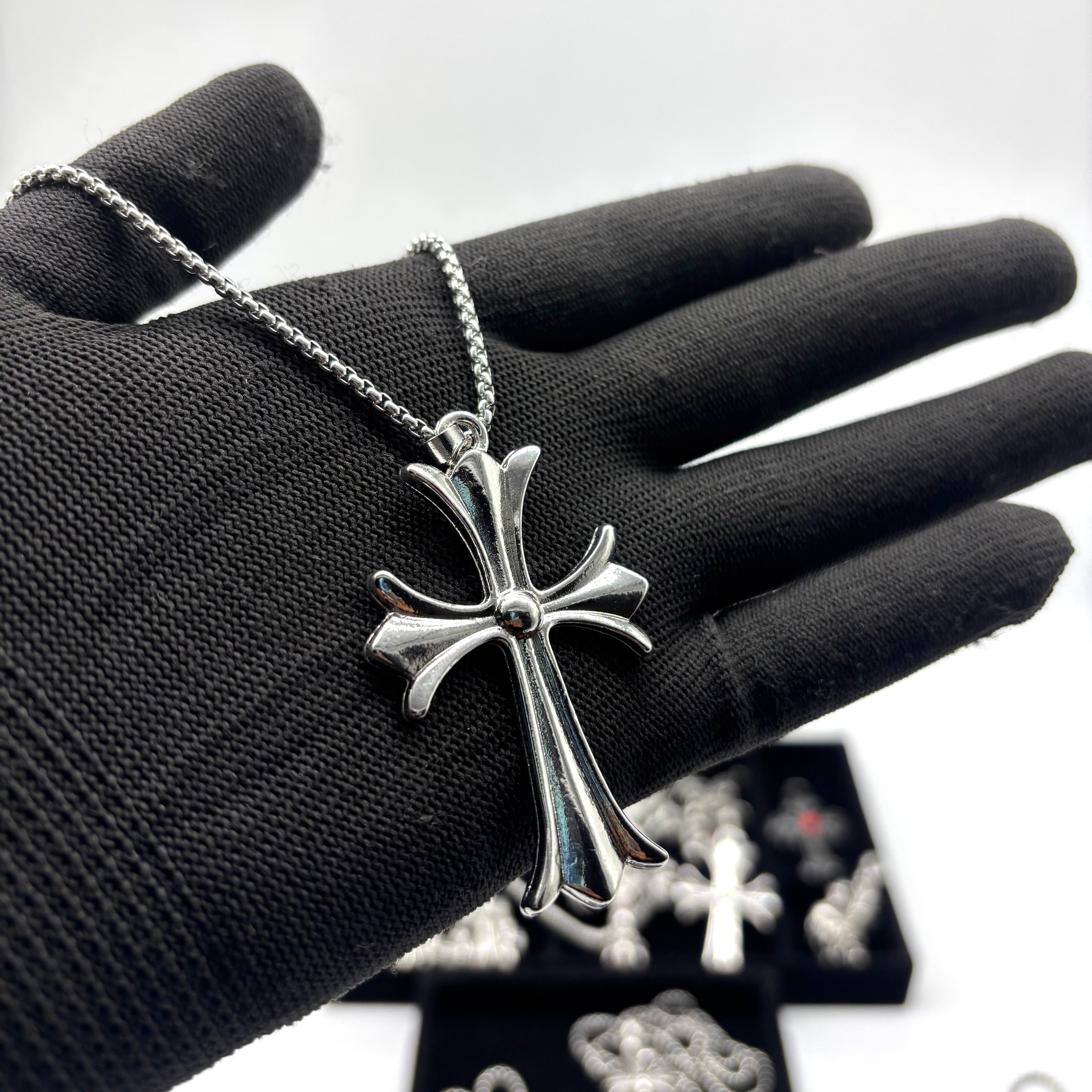 CH PENDANT PRIME SIZE W stainless steel chain