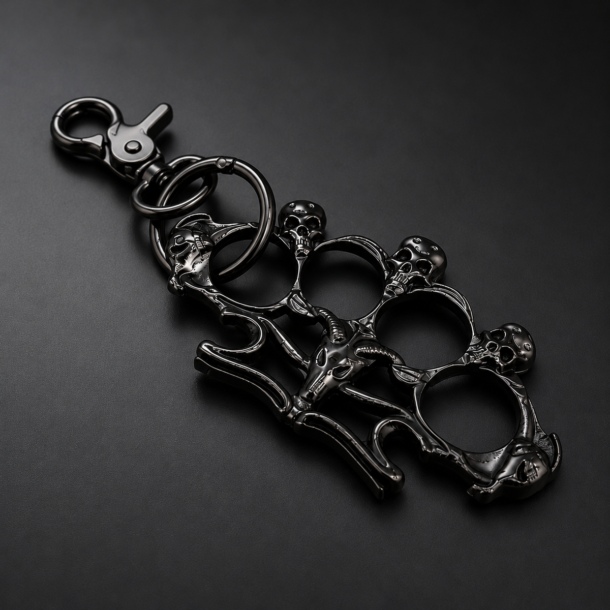 Heavy Gothic Skull Keychain – Black Metal Punk EDC Key Holder with Skull Design