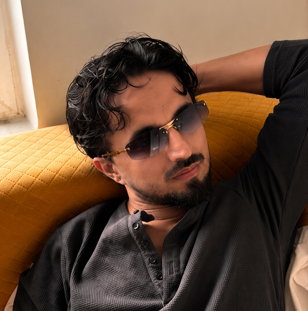 Gold Rimless Shield Sunglasses – Black Gradient Lens & Star Detail