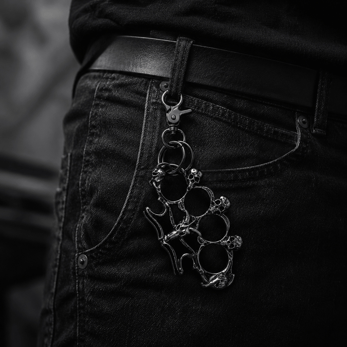 Heavy Gothic Skull Keychain – Black Metal Punk EDC Key Holder with Skull Design | Gothic Accessories by DRIPNOIR